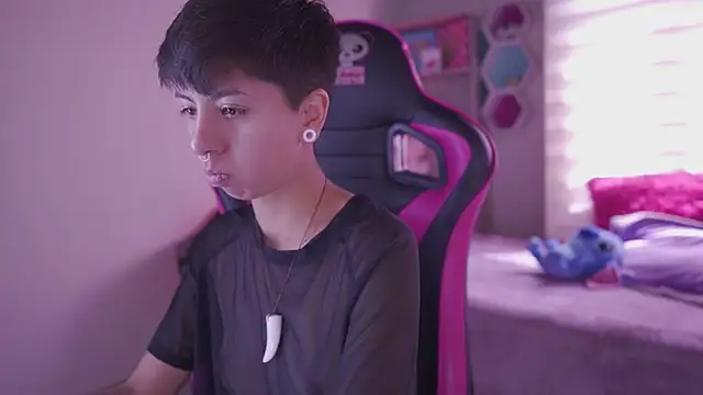 tommy blue online show from March 9, 2025, 3:27 pm