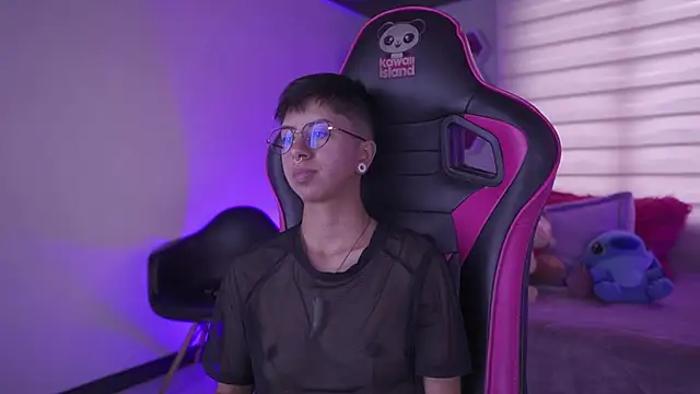 tommy blue online show from March 11, 2025, 3:56 pm