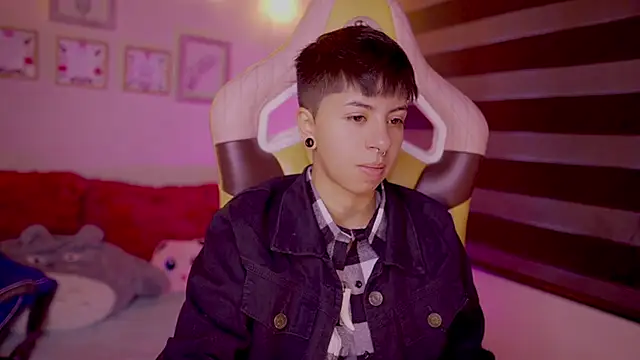 tommy blue online show from March 21, 2025, 12:39 pm