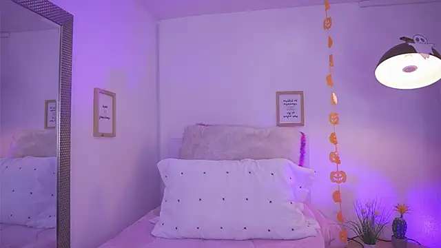 tommy blue online show from October 22, 2025, 1:00 pm