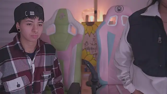 tommy blue online show from November 22, 2025, 2:54 am