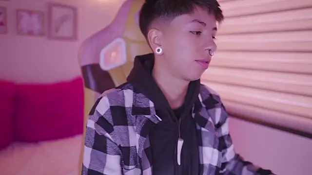 tommy blue online show from February 19, 2026, 2:57 pm