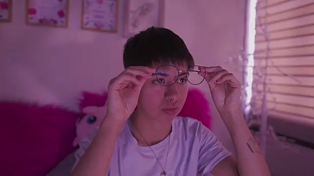 tommy blue online show from April 18, 2026, 7:07 pm