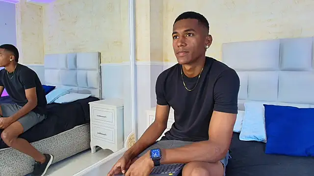 Snapshot of LexiAndDeker chatting on October 3, 2025, 5:10 pm LexiAndDeker online show from October 3, 2025, 5:10 pm