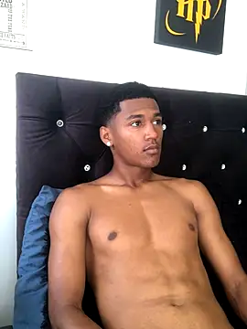 LexiAndDeker online show from November 10, 2025, 6:18 pm