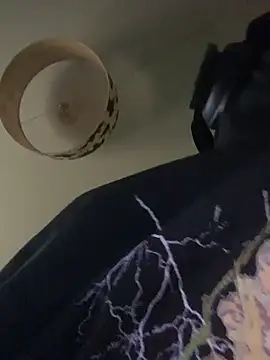 Snapshot of CheryNoLoveMe chatting on March 5, 2025, 12:11 pm CheryNoLoveMe online show from March 5, 2025, 12:11 pm