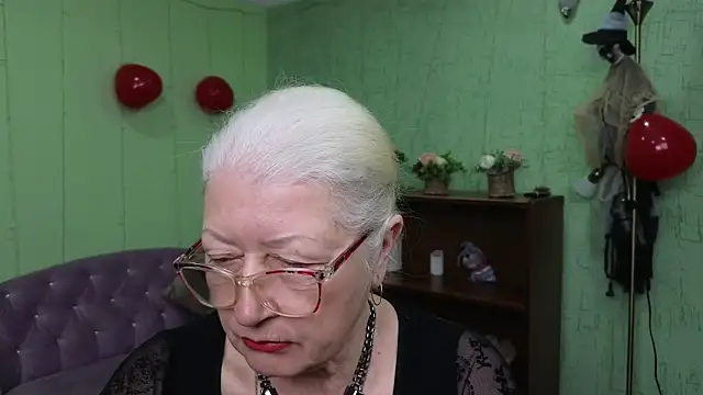 Maya Mayflower online show from March 6, 2025, 6:08 am