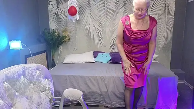 Maya Mayflower online show from March 17, 2025, 12:25 pm