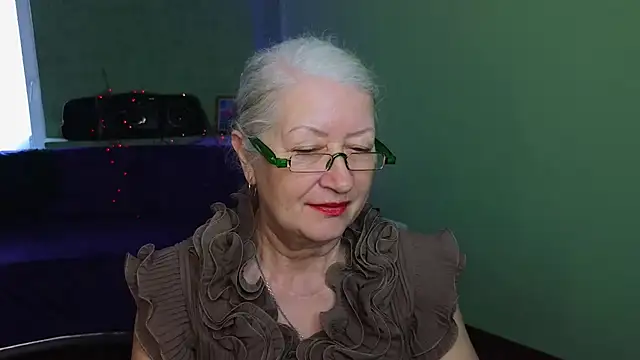 Maya Mayflower online show from March 19, 2025, 12:23 pm