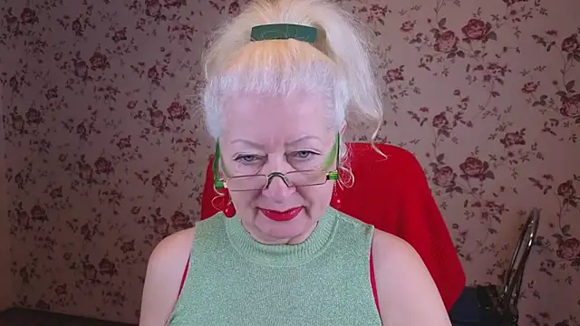 Maya Mayflower online show from November 28, 2025, 3:53 am