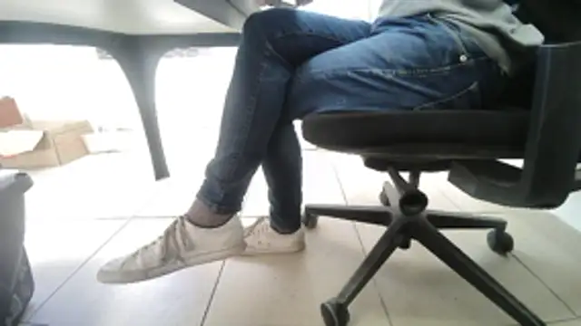 GM51-1988 online show from November 17, 2025, 2:45 pm