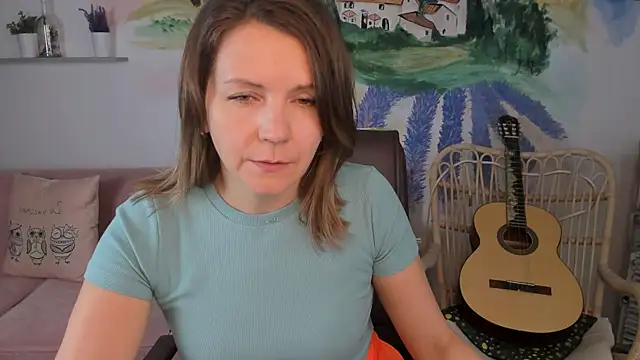 NicoleHitman online show from March 3, 2025, 1:53 pm