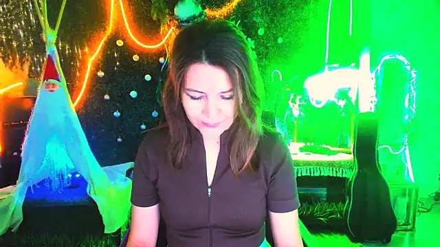 NicoleHitman online show from February 9, 2026, 9:13 am