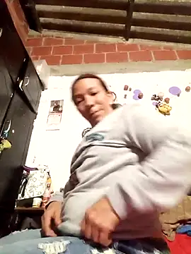 Antonela45 online show from December 5, 2025, 3:04 am