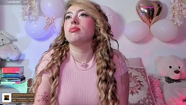 julieta cooper20 online show from January 18, 2026, 4:05 am