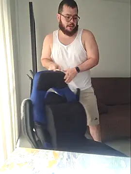 Snapshot of Edmund98 chatting on February 20, 2026, 12:38 pm Edmund98 online show from February 20, 2026, 12:38 pm