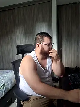 Snapshot of Edmund98 chatting on February 23, 2026, 1:41 pm Edmund98 online show from February 23, 2026, 1:41 pm