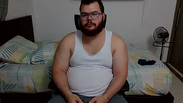 Snapshot of Edmund98 chatting on February 25, 2026, 1:59 am Edmund98 online show from February 25, 2026, 1:59 am