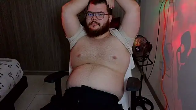 Snapshot of Edmund98 chatting on February 26, 2026, 2:10 am Edmund98 online show from February 26, 2026, 2:10 am