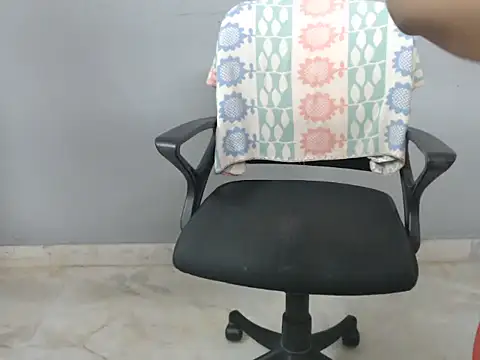 Snapshot of Surjeet_Kaur chatting on September 16, 2025, 4:24 am Surjeet Kaur online show from September 16, 2025, 4:24 am