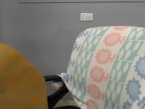 Snapshot of Surjeet_Kaur chatting on October 13, 2025, 4:23 am Surjeet Kaur online show from October 13, 2025, 4:23 am