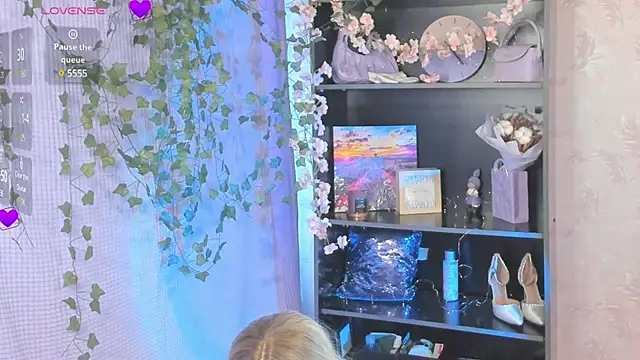 MelissaMillton online show from March 11, 2025, 11:55 am