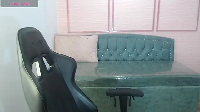 alexa romero t online show from December 21, 2025, 1:07 pm