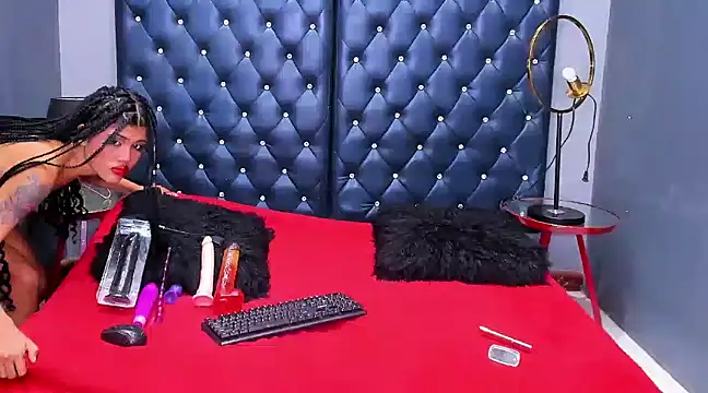 NovaMichel online show from March 15, 2025, 2:55 pm