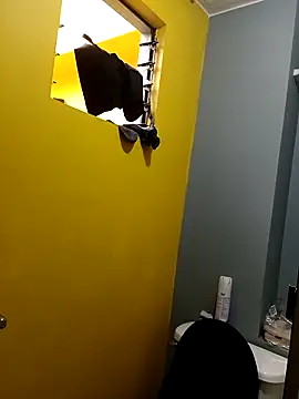 Ariana Rodriguez online show from October 24, 2025, 12:12 pm