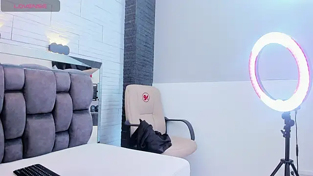 jade heartt online show from March 17, 2025, 10:17 pm