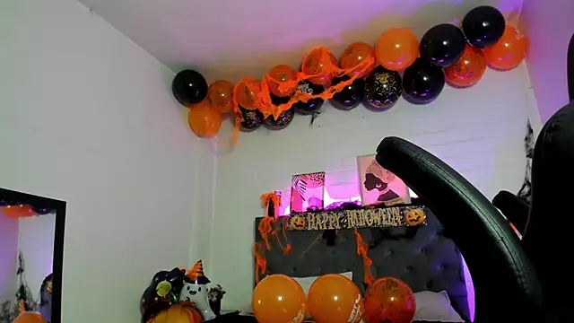 Ayliinn  online show from October 26, 2025, 2:28 am