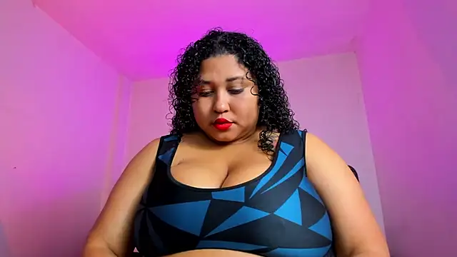 Ayliinn  online show from November 24, 2025, 3:39 am