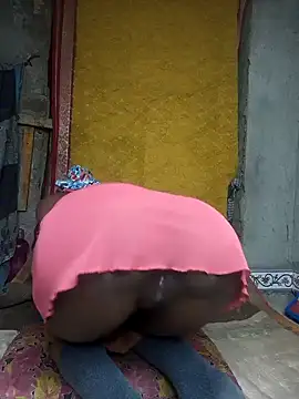 Snapshot of Cutesoma01 chatting on December 16, 2025, 4:56 pm Cutesoma01 online show from December 16, 2025, 4:56 pm