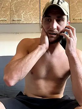 Snapshot of Anthopassif84 chatting on September 19, 2025, 9:43 am Anthopassif84 online show from September 19, 2025, 9:43 am