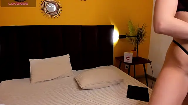 Jessie Curlyy online show from November 20, 2025, 2:01 am