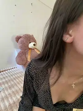 ZaraLuuv online show from February 17, 2026, 6:03 pm