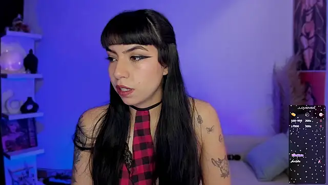 Snapshot of Saraa_Desiree chatting on October 2, 2025, 4:14 pm Saraa Desiree online show from October 2, 2025, 4:14 pm