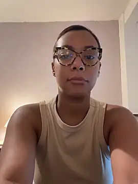 Melia Rayne online show from September 17, 2025, 6:37 am