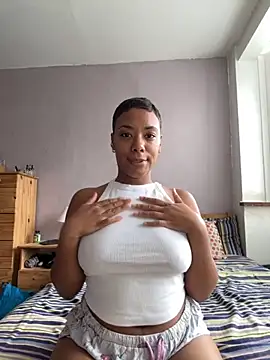 Melia Rayne online show from October 18, 2025, 11:55 am