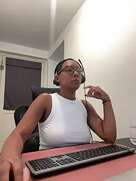 Melia Rayne online show from July 21, 2026, 11:34 am