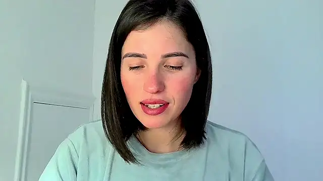 neferutt online show from November 6, 2025, 4:08 pm