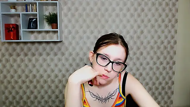 Snapshot of _MiraGold_ chatting on November 14, 2025, 7:18 am MiraGold online show from November 14, 2025, 7:18 am