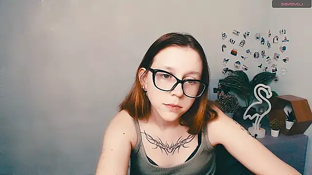 Snapshot of _MiraGold_ chatting on November 18, 2025, 7:07 pm MiraGold online show from November 18, 2025, 7:07 pm