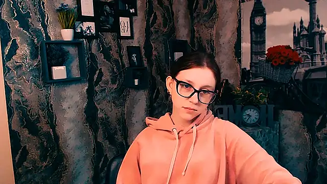 Snapshot of _MiraGold_ chatting on November 20, 2025, 1:44 pm MiraGold online show from November 20, 2025, 1:44 pm