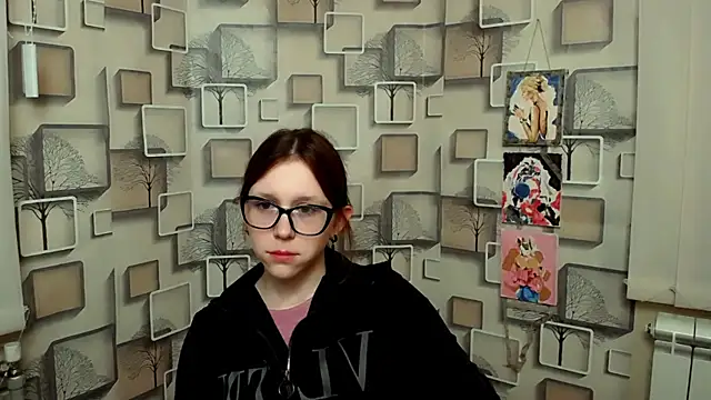 Snapshot of _MiraGold_ chatting on November 22, 2025, 7:29 am MiraGold online show from November 22, 2025, 7:29 am