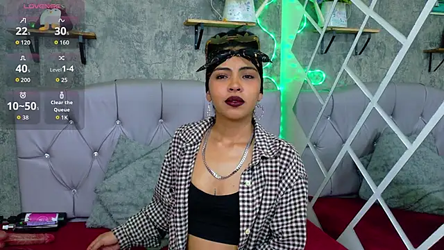 Snapshot of Devil_AliceXo chatting on January 7, 2026, 9:06 pm Devil AliceXo online show from January 7, 2026, 9:06 pm