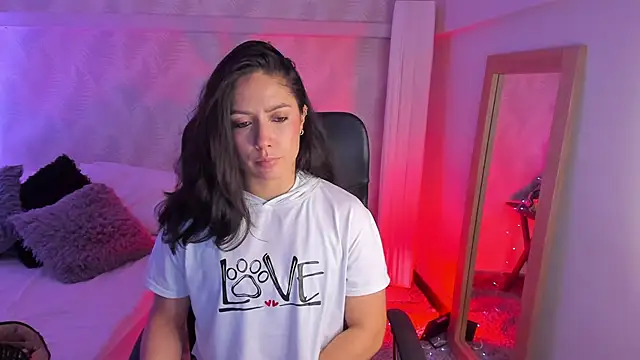 isabella winkler online show from March 9, 2025, 7:59 pm