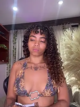 SarahLynn7 online show from March 18, 2026, 7:17 pm