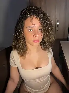 Snapshot of KittyTwerk_2 chatting on July 8, 2026, 4:11 pm KittyTwerk 2 online show from July 8, 2026, 4:11 pm