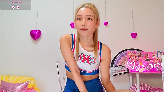 -LOCOMOCO- online show from March 4, 2026, 10:10 am